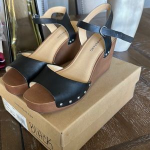 Lucky Brand wedges